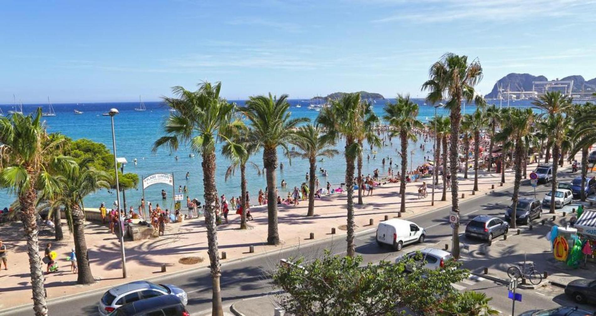 Magnifique Loft Deco Sur Le Port Et A 5mn Des Plages Wifi Clim 85 M2 Apartment La Ciotat